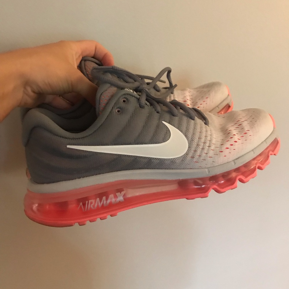 Women’s Nike Air Max 2017